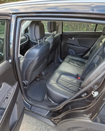 Kia Sportage cena 45000 przebieg: 187000, rok produkcji 2011 z Oświęcim małe 781